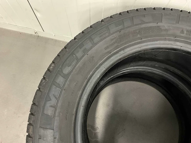 Michelin "agilis 51" 205/65 r16c (2x) - afbeelding 3 van  7