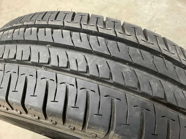 Michelin agilis autoband 225/75 (2x) - afbeelding 4 van  6