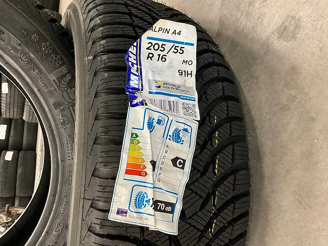 Michelin "alpin" 205/55 r16 (2x) - afbeelding 2 van  4
