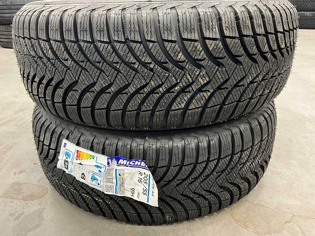 Michelin "alpin" 205/55 r16 (2x) - afbeelding 4 van  4