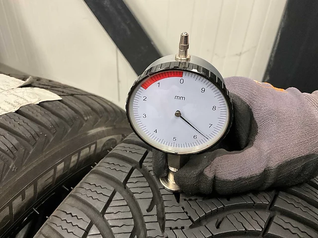 Michelin "alpin" 205/55 r16 (4x) - afbeelding 7 van  9
