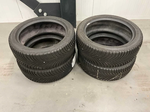 Michelin "alpin 5" 205/45 r16 (4x) - afbeelding 1 van  9