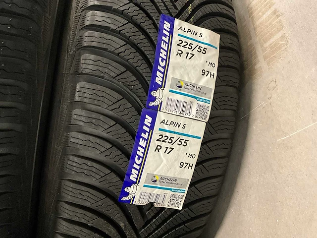 Michelin "alpin 5" 225/55 r17 (4x) - afbeelding 3 van  6