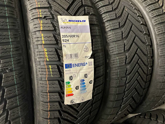 Michelin "alpin 6" 205/60 r16 (4x) - afbeelding 7 van  7