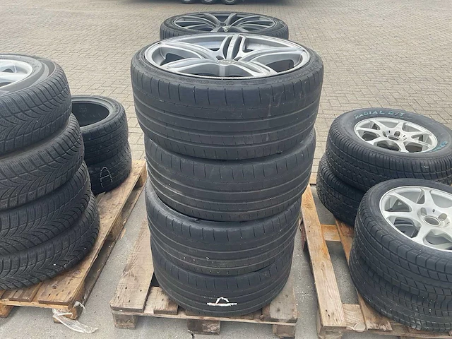 Michelin autoband met audi velg 245/30 zr20 (4x) - afbeelding 1 van  8