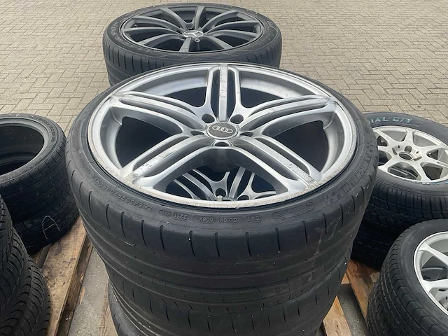 Michelin autoband met audi velg 245/30 zr20 (4x) - afbeelding 4 van  8