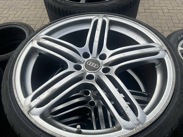 Michelin autoband met audi velg 245/30 zr20 (4x) - afbeelding 5 van  8
