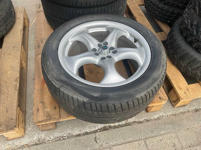 Michelin autoband met traxx velg 245/50 r18 - afbeelding 1 van  6