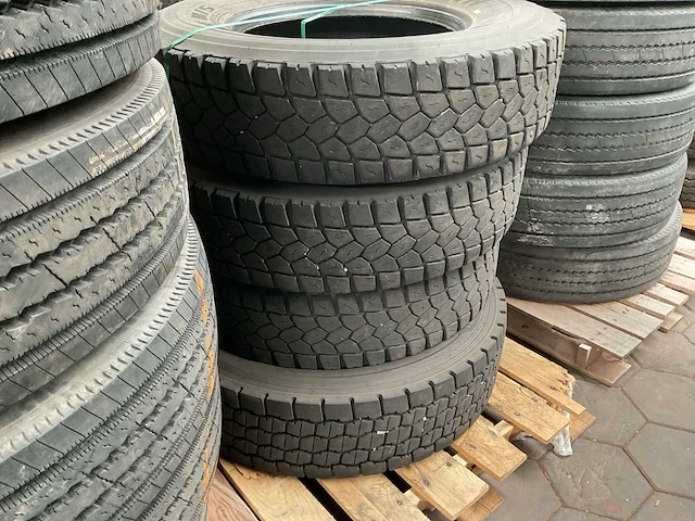 Michelin band (4x) - afbeelding 1 van  3