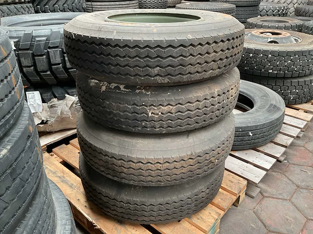 Michelin band (4x) - afbeelding 1 van  3
