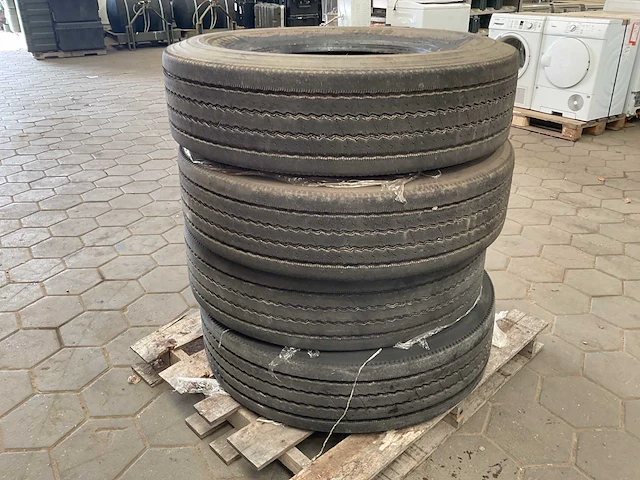Michelin banden (4x) - afbeelding 1 van  3