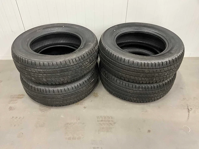 Michelin "latitude sport 3" 235/65 r17 (4x) - afbeelding 1 van  9