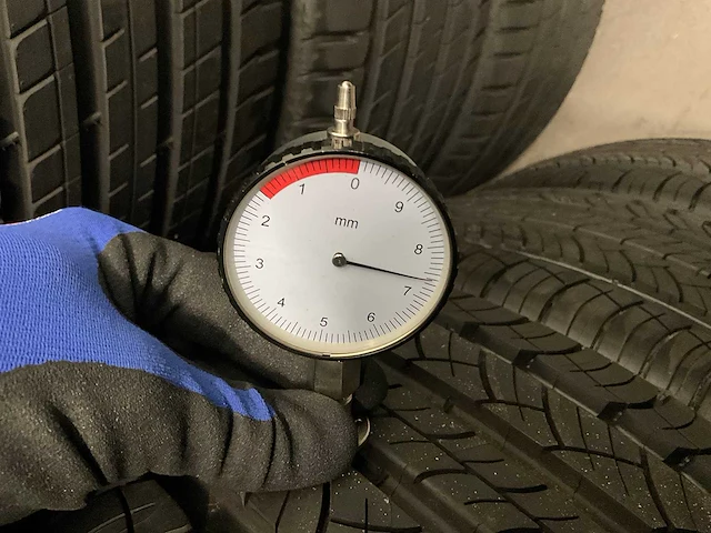 Michelin "latitude tour hp" 265/60 r18 (4x) - afbeelding 9 van  10
