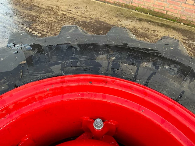 Michelin multibib band 2x 440/65r24, 2x 320/65r16 - afbeelding 2 van  11