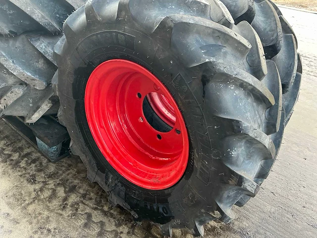 Michelin multibib band 2x 440/65r24, 2x 320/65r16 - afbeelding 6 van  11