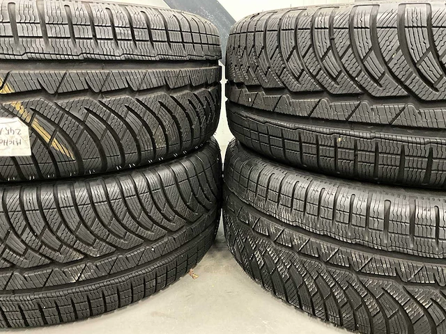 Michelin "pilot alpin" 245/45 r18 (4x) - afbeelding 2 van  9
