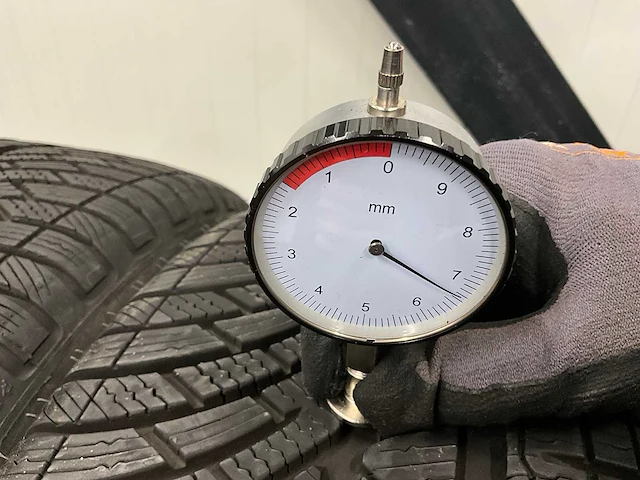 Michelin "pilot alpin" 245/45 r18 (4x) - afbeelding 8 van  9