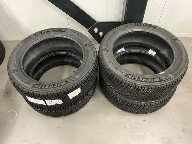 Michelin "pilot alpin 5 suv" 235/55 r19 (4x) - afbeelding 7 van  7