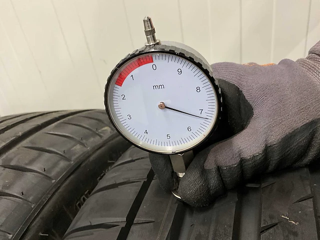 Michelin "pilot sport 4" 235/40 zr18 (4x) - afbeelding 6 van  9