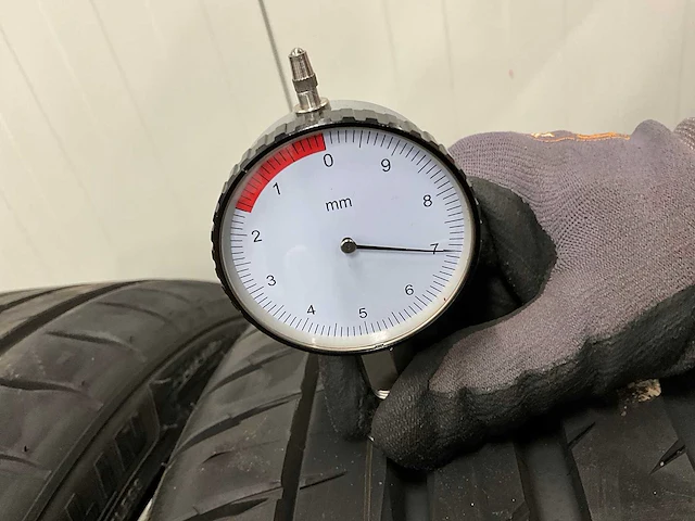 Michelin "pilot sport 4" 235/40 zr18 (4x) - afbeelding 8 van  9