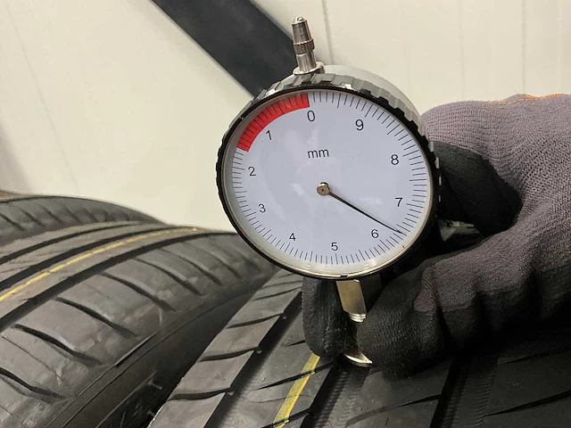 Michelin "primacy 4" 205/50 r17 (4x) - afbeelding 5 van  8