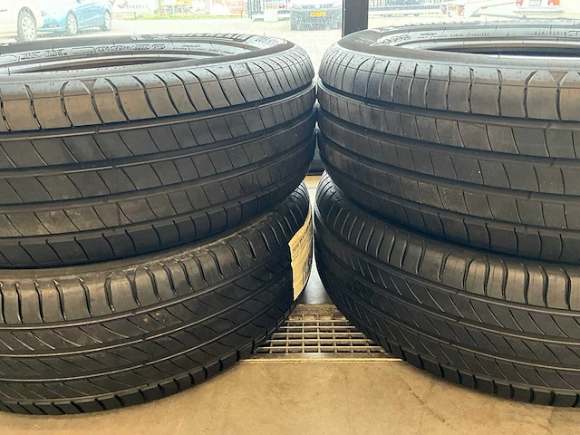 Michelin "primacy 4" 205/60 r16 (4x) - afbeelding 2 van  8