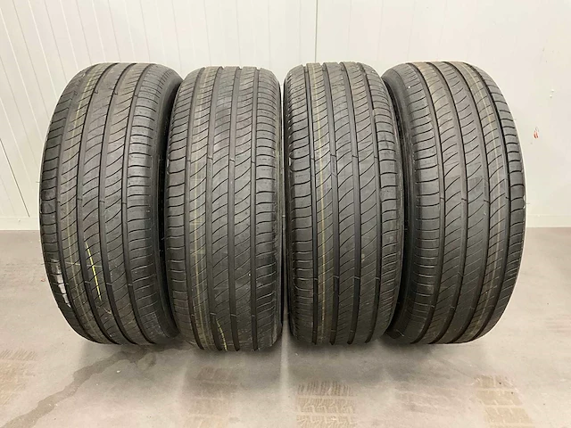 Michelin "primacy 4" 235/55 r19 (4x) - afbeelding 1 van  9