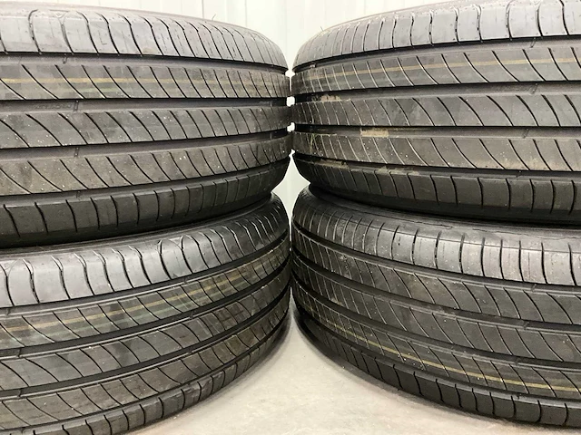 Michelin "primacy 4" 235/55 r19 (4x) - afbeelding 3 van  9