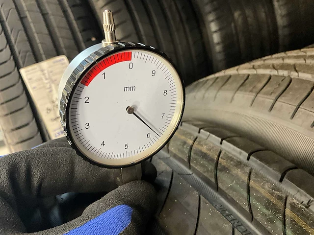 Michelin "primacy 4" 235/55 r19 (4x) - afbeelding 6 van  9