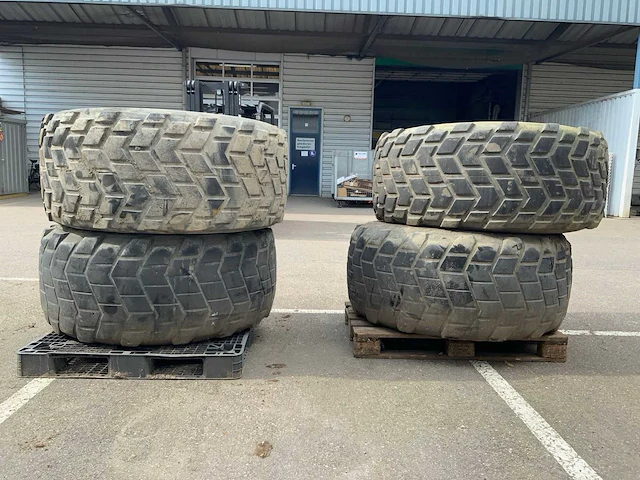 Michelin radial x banden met velg - afbeelding 7 van  27