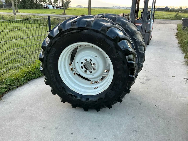 Michelin xm 108 540/65r30 xm 108 band, wiel en velg - afbeelding 1 van  21