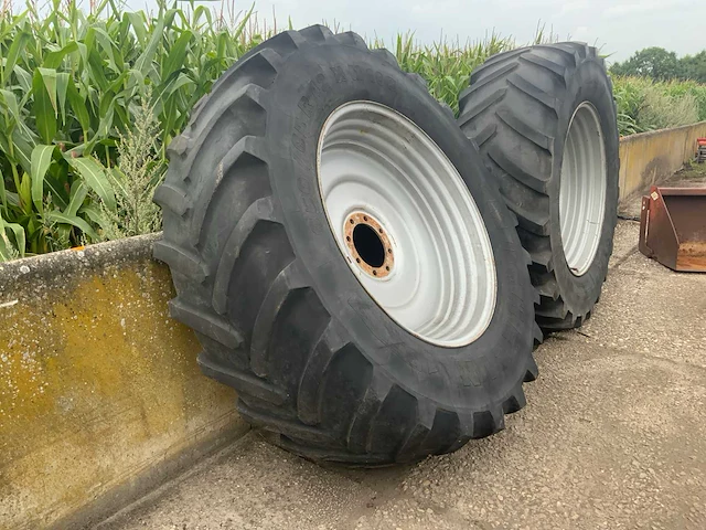 Michelin xm108 set trekker banden - afbeelding 6 van  7