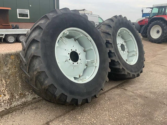Michelin xm108 set trekker banden - afbeelding 2 van  7