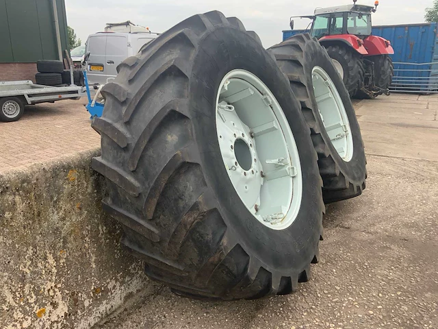 Michelin xm108 set trekker banden - afbeelding 3 van  7