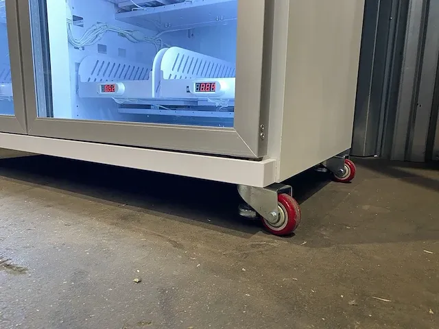 Micron - dubbeldeurs - smart fridge - vending machine - afbeelding 7 van  8