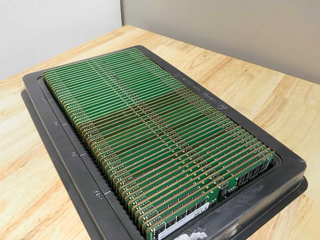 Micron ram 32gb 2rx4 pc-4 2666v (50x) - afbeelding 3 van  4