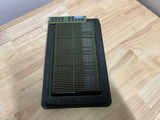 Micronram 32gb pc4 (50x) - afbeelding 1 van  9