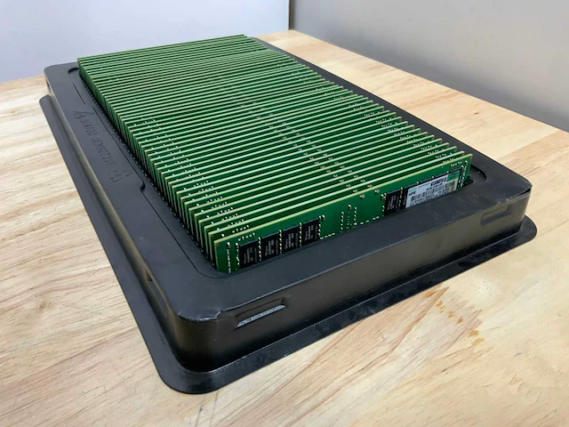Micronram 32gb pc4 (50x) - afbeelding 9 van  9