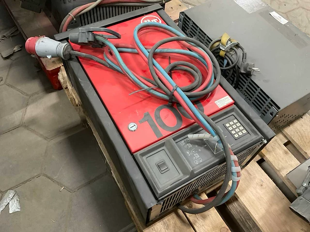 Micropower mtm 24/100 acculader - afbeelding 1 van  4