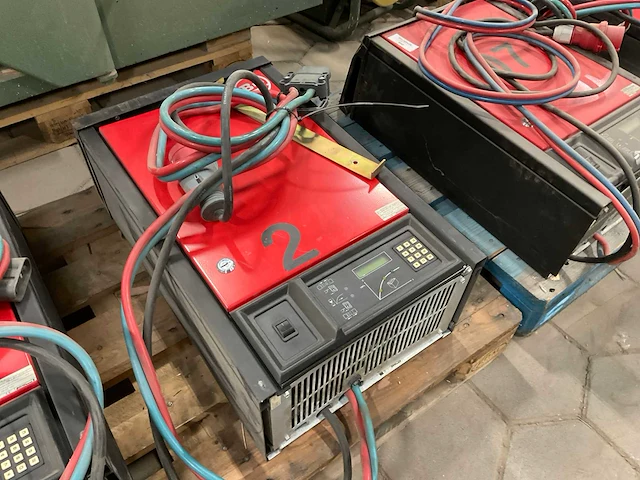 Micropower mtm 24/100 acculader - afbeelding 1 van  4
