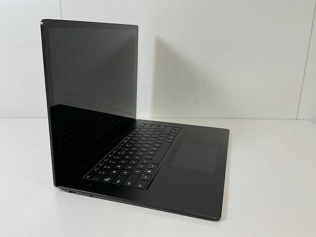 Microsoft corporation surface 3 15”, core(tm) i5 10th gen, 16 gb ram, 256 gb nvme laptops (2x) - afbeelding 4 van  17