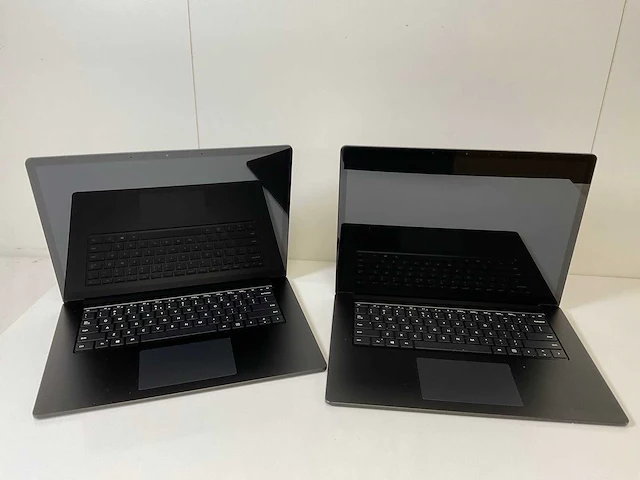 Microsoft corporation surface 3 15”, core(tm) i5 10th gen, 16 gb ram, 256 gb nvme touchscreen laptops (2x) - afbeelding 1 van  16