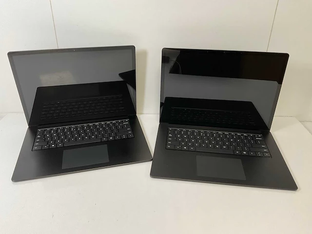Microsoft corporation surface 3 15”, core(tm) i5 10th gen, 16 gb ram, 256 gb nvme touchscreen laptops (2x) - afbeelding 1 van  17
