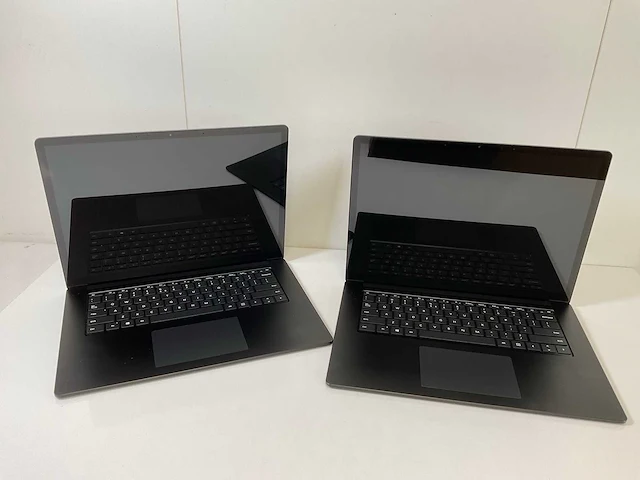 Microsoft corporation surface 3 15”, core(tm) i5 10th gen, 16 gb ram, 256 gb nvme touchscreen laptops (2x) - afbeelding 1 van  16