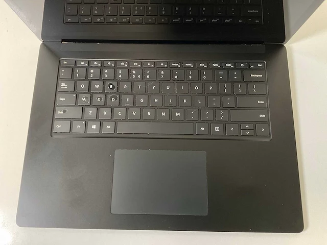 Microsoft corporation surface 3 15”, core(tm) i5 10th gen, 16 gb ram, 256 gb nvme touchscreen laptops (2x) - afbeelding 13 van  16