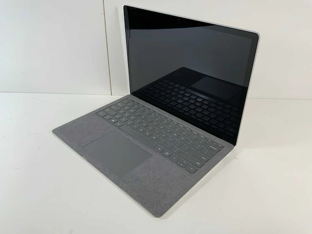 Microsoft surface 3 13.5", core(tm) i5 10th gen, 8 gb ram, 256 gb nvme laptop - afbeelding 3 van  7