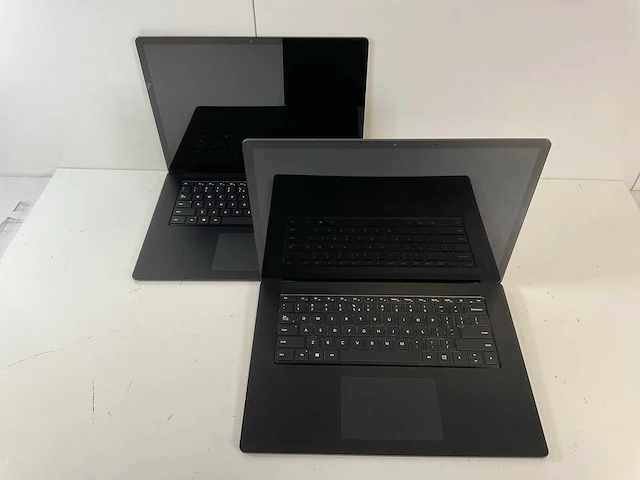 Microsoft surface 3 15”, core(tm) i5 10th gen, 16 gb ram, 256 gb nvme laptops (2x) - afbeelding 1 van  15