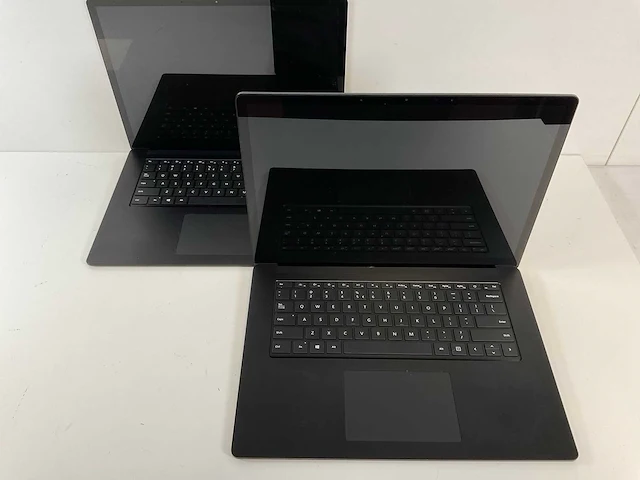 Microsoft surface 3 15”, core(tm) i5 10th gen, 16 gb ram, 256 gb nvme laptops (2x) - afbeelding 1 van  14