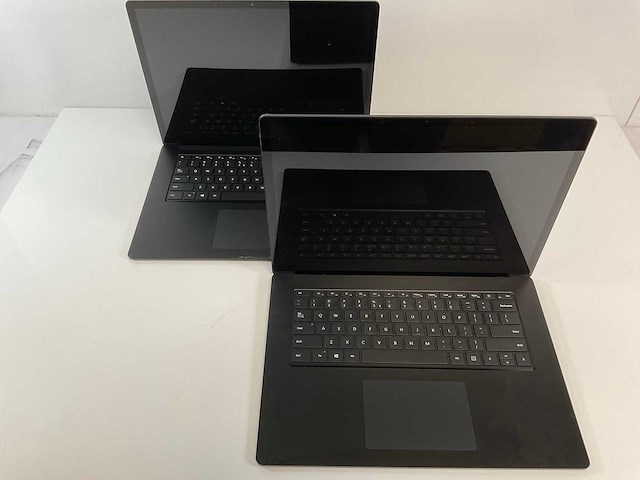 Microsoft surface 3 15”, core(tm) i5 10th gen, 16 gb ram, 256 gb nvme laptops (2x) - afbeelding 1 van  15