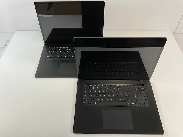 Microsoft surface 3 15”, core(tm) i5 10th gen, 16 gb ram, 256 gb nvme laptops (2x) - afbeelding 1 van  15